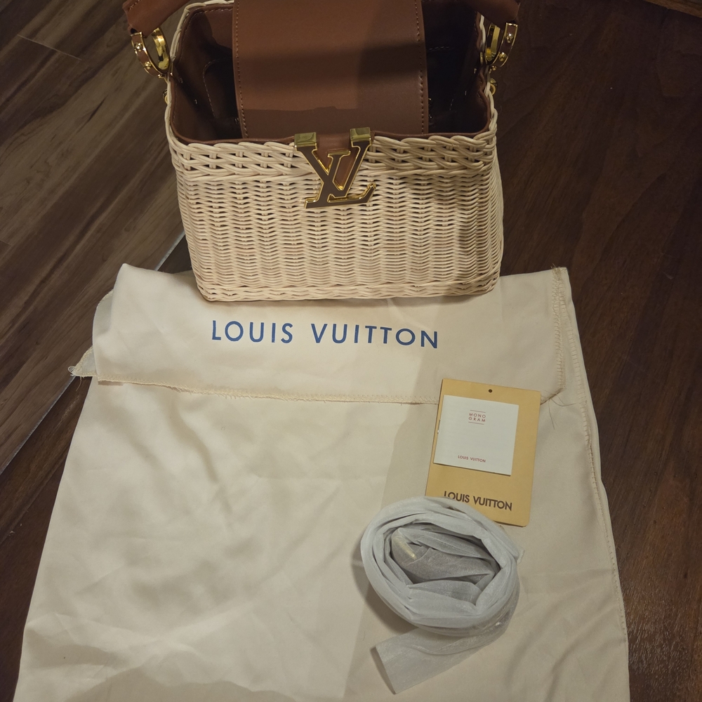 Louis Vuitton Tan and Cream Woven Shoulder Bag - Picture 4 of 4